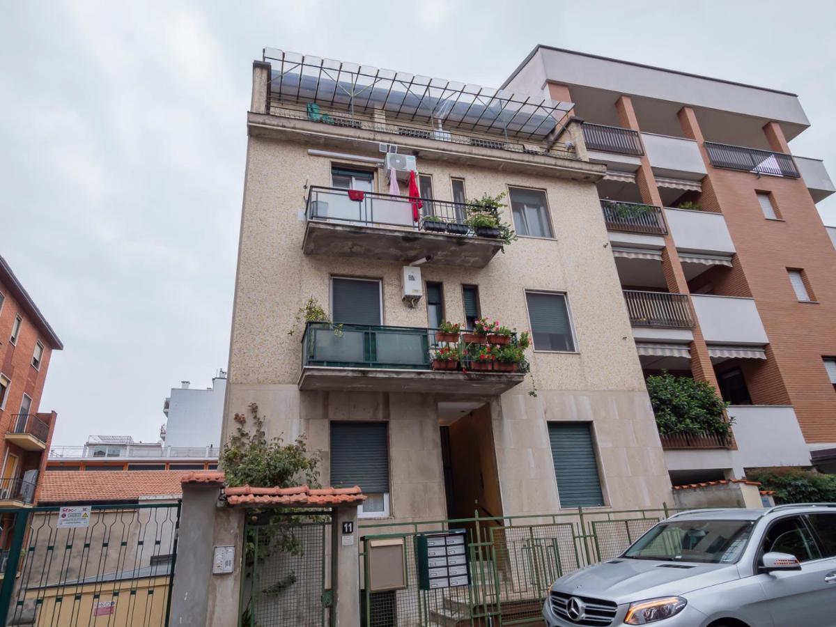 Apartamento Ihost Flat - Sestini 11 Milán Exterior foto