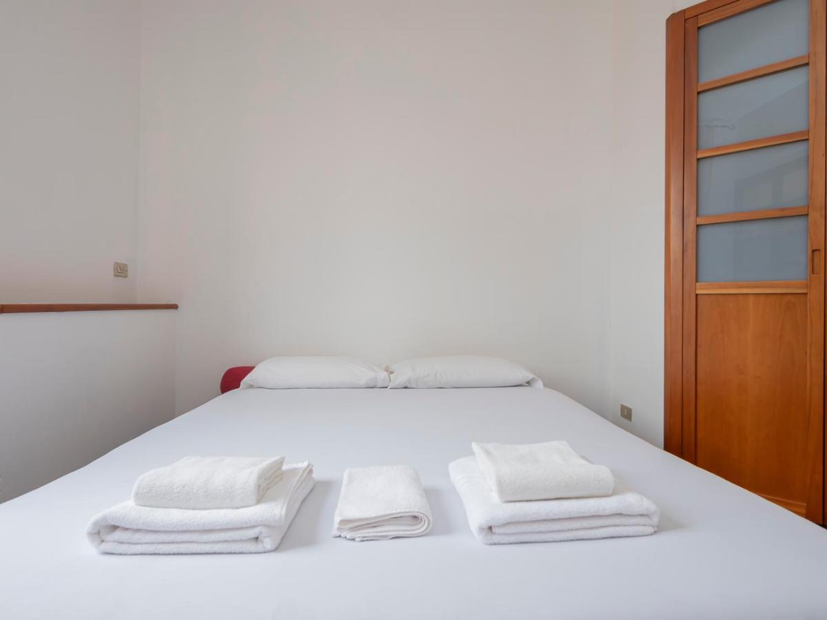 Apartamento Ihost Flat - Sestini 11 Milán Exterior foto